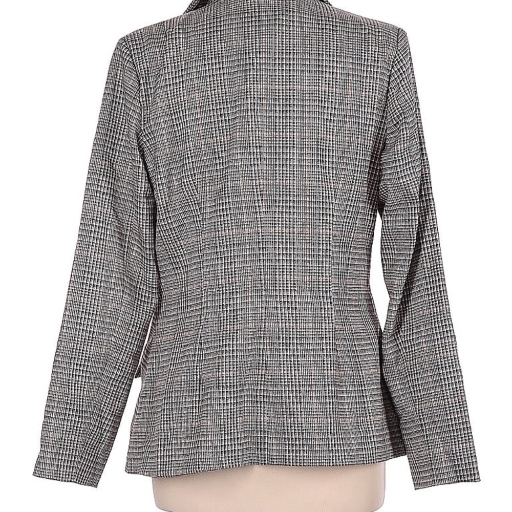 Blazer - Picture 3 of 6